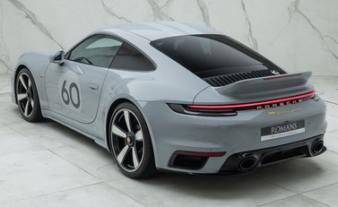 Porsche 911 SPORT CLASSIC (992) 12