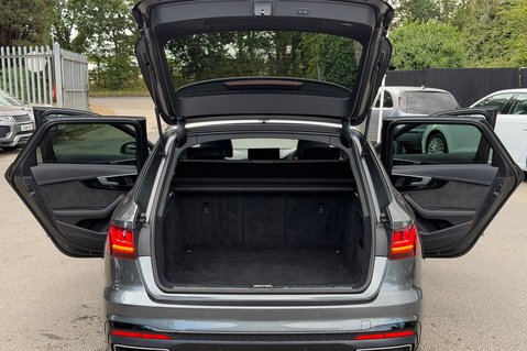 Audi A4 AVANT TDI S LINE BLACK EDITION -B&O - VIRTUAL COCKPIT -REVERSE CAMERA  22