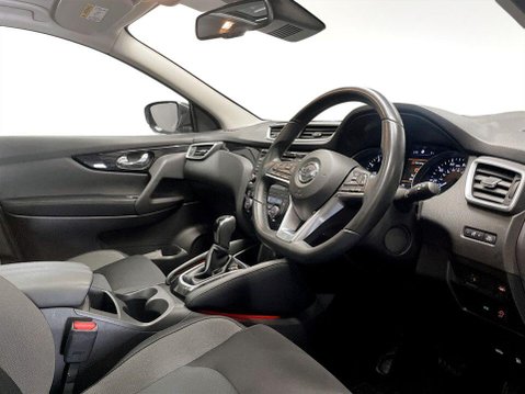 Nissan Qashqai 1.3 DIG-T N-Connecta SUV 5dr Petrol DCT Auto Euro 6 (s/s) (160 ps) 12