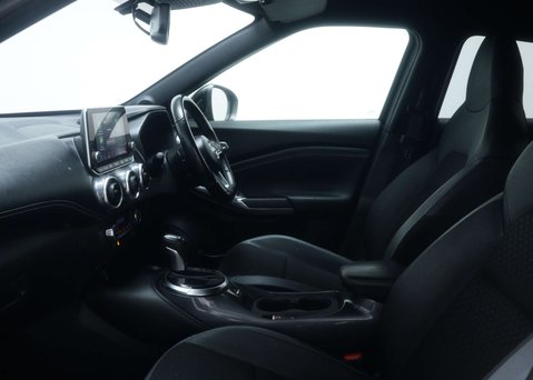 Nissan Juke 1.0 Juke N-Connecta DiG-T Semi-Auto 5dr 42