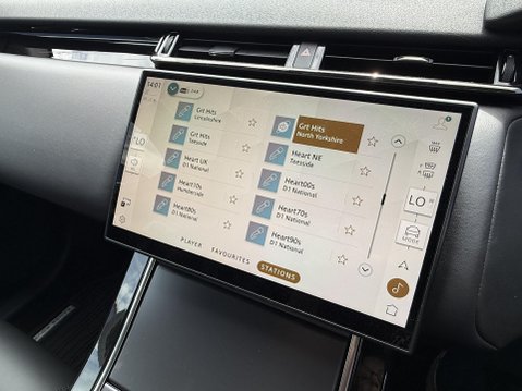 Land Rover Range Rover Velar 2.0 P250 Dynamic HSE SUV 5dr Petrol Auto 4WD Euro 6 (s/s) (249 ps) 46