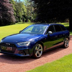 Audi A4 AVANT TFSI S LINE BLACK EDITION MHEV 2