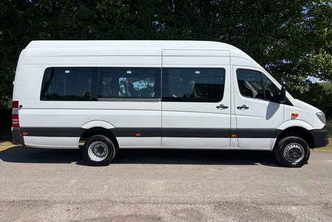 Mercedes-Benz Sprinter 519 4x4 14 Str Minibus with Air Con - Ex MOD 11