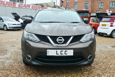 Nissan Qashqai 1.2 TEKNA DIG-T FULL HISTORY! 360 CAMERA.. SAT NAV ! GLASS ROOF 9