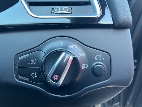 Audi A4 2.0 TDI 177 BLACK EDITION 21