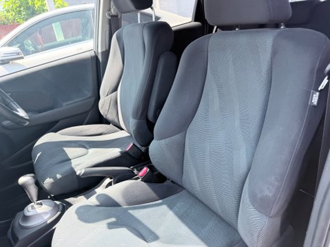 Honda Jazz 1.3 I-VTEC EX I-SHIFT 12