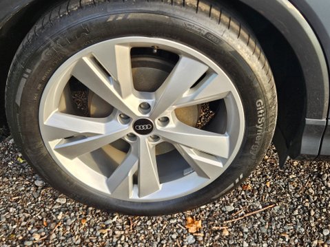 Audi Q4 SPORTBACK S LINE 15