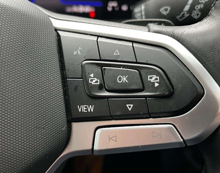 Volkswagen T-Roc 1.5 T-Roc Match TSI S-A 5dr 62