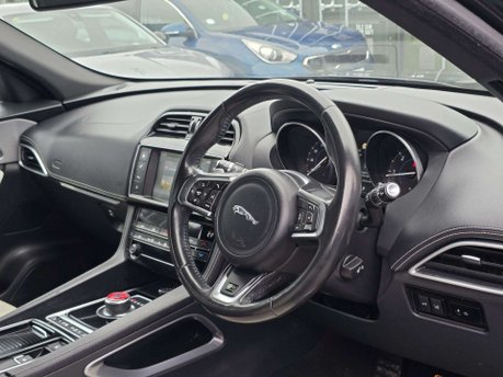 Jaguar F-Pace 2.0 D180 R-Sport SUV 5dr Diesel Auto AWD Euro 6 (s/s) (180 ps) 19