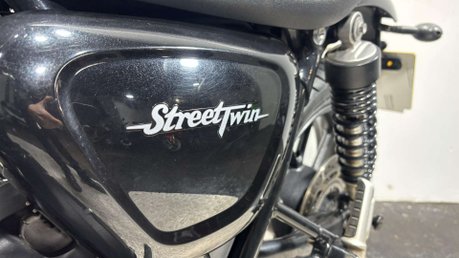 Triumph Street 900 2016 ONLY 14K MOT SPORTS EXHAUST WARRANTY 900CC 15