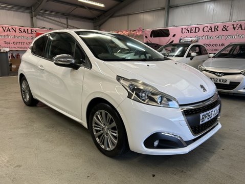 Peugeot 208 ALLURE 1