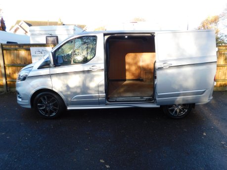Ford Transit Custom 290 SPORT 2.0 ECOBLUE AUTOMATIC PANELVAN 8