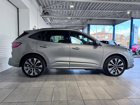 Ford Kuga 2.5 Duratec 14.4kWh ST-Line X Edition CVT Euro 6 (s/s) 5dr 2