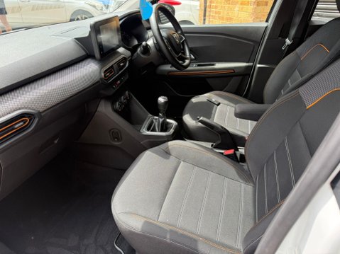 Dacia Sandero Stepway 1.0 TCe Comfort Hatchback 5dr Petrol Manual Euro 6 26