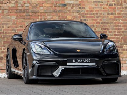 Porsche 911 vs Cayman 718: Which Is Better?