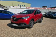 Renault Kadjar SIGNATURE NAV TCE AUTOMATIC..GLASS ROOF..9 SERVICES..1 FORMER KEEPER  4