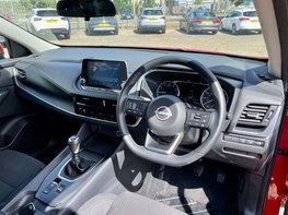 Nissan Qashqai 1.3 Qashqai Acenta Premium DiG-T MHEV 5dr 17