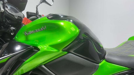 Kawasaki Z900 2017 ONLY 8K NEW MOT SUPER NAKED EXCELLENT CONDITION 900CC 17