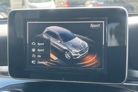 Mercedes-Benz GLC 2.1 GLC220d AMG Line SUV 5dr Diesel G-Tronic 4MATIC Euro 6 (s/s) (170 ps) 50