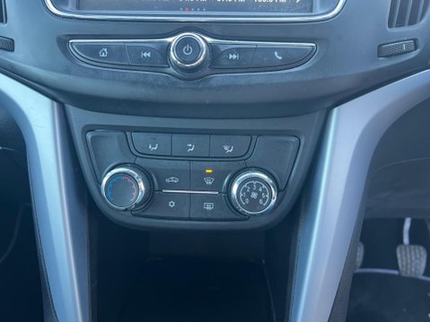 Vauxhall Zafira 1.4i Turbo Design Euro 6 5dr 29