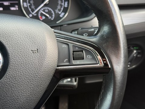 Skoda Superb 2.0 TDI SE L Executive 4WD Euro 6 (s/s) 5dr 39