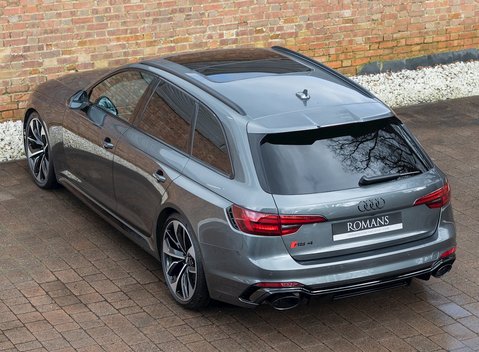 Audi RS4 Avant Sport Edition 9