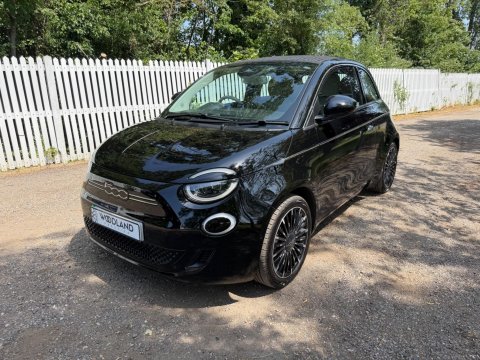 Fiat 500e C LA PRIMA 10