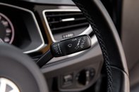 Volkswagen Polo R-LINE TSI 18