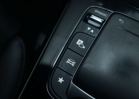 Mercedes-Benz A Class 1.3 A 180 AMG Line Exeutive Auto 5dr 32