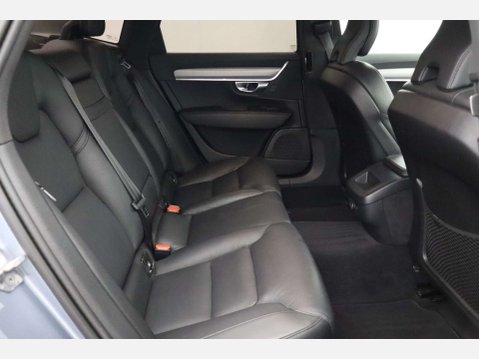 Volvo S90 2.0 S90 Momentum D4 Auto 4dr 17