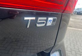 Volvo XC60 T5 R-DESIGN AWD PETROL AUTO 13