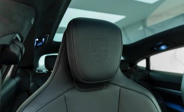 Porsche Taycan Turbo 11