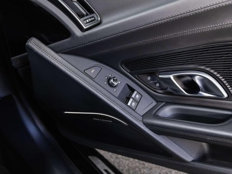 Audi R8 5.2 FSI V10 Coupe 2dr Petrol S Tronic Euro 6 (s/s) (540 ps) 54