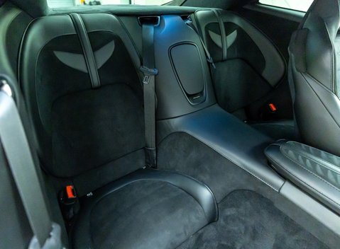 Aston Martin DBS Superleggera 15