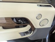 Land Rover Range Rover 3.0 Range Rover Vogue D MHEV Auto 4WD 5dr 43