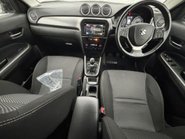 Suzuki Vitara SZ-T BOOSTERJET MHEV 3