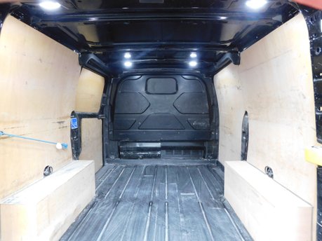 Ford Transit Custom 320 SPORT 2.0 ECOBLUE PANEL VAN 16