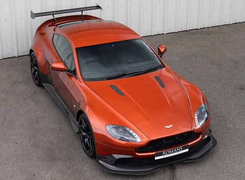 Aston Martin Vantage GT8 8