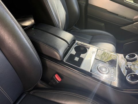 Land Rover Range Rover Velar R-DYNAMIC SE 32