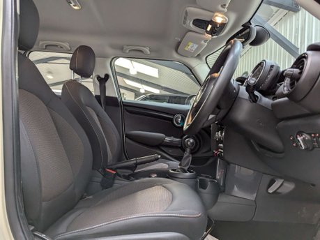 Mini Hatch 1.5 Cooper Classic 5dr 52