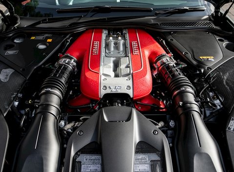 Ferrari 812 Superfast 36