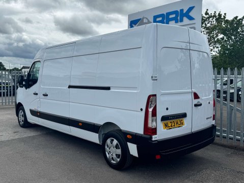 Renault Master 2.3 dCi 35 Business+ Panel Van 4dr Diesel Manual FWD LWB Medium Roof Euro 6 29