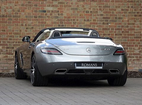 Mercedes-Benz SLS AMG GT Roadster 11