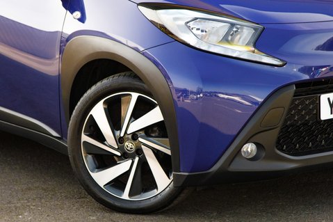 Toyota Aygo X VVT-I EDGE 11