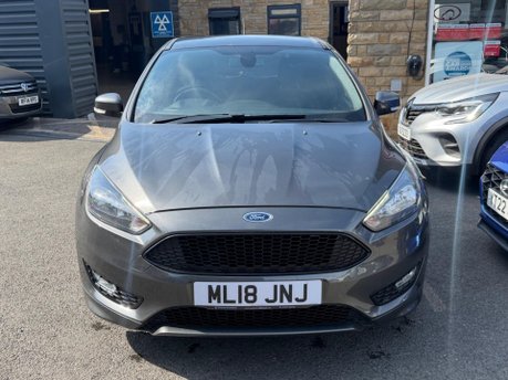Ford Focus ST-LINE X 4