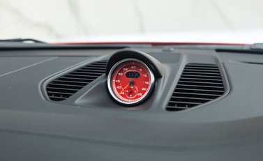 Porsche 911 Carrera 4 GTS (991.2) 24