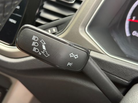 Volkswagen T-Roc SE TSI EVO 15