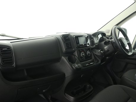 Citroen Relay 35 L2H2 2.2 BlueHDi 140 Enterprise 11