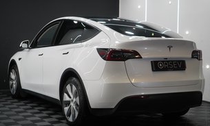 Tesla Model Y RWD Comfort Suspension One Owner Low Mileage Heated Seats & Steering Wheel  3