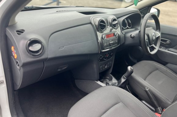 Dacia Logan ESSENTIAL 1.0 TCE ESTATE 29